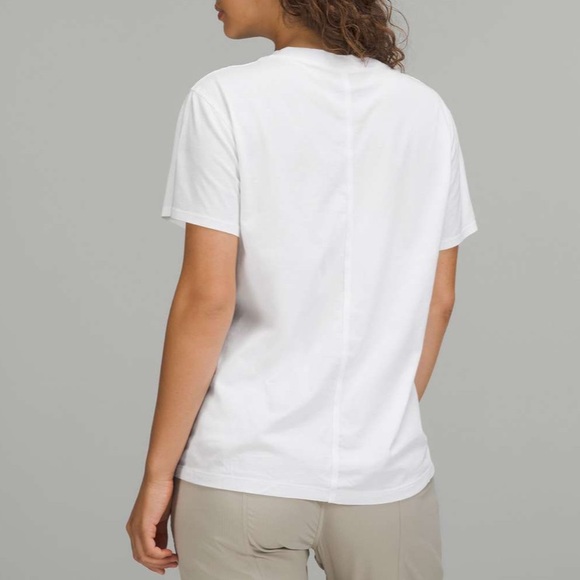 Lululemon All Yours Classic Tee Motif White/Black Size 8 - Picture 5 of 7